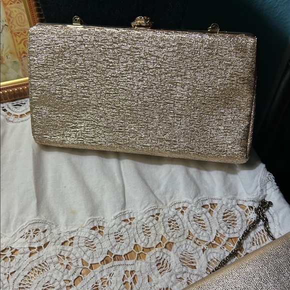 Vintage Gold Textured Evening Clutch with Chain - Picture 2 of 4